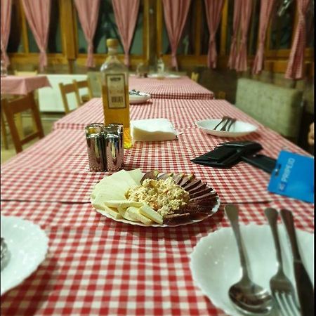Domacinstvo Kod Gere Bed and Breakfast Crni Vrh Εξωτερικό φωτογραφία